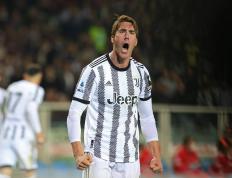 IM体育动画直播通道-包含尤文图斯备战关键对手，士气高昂的词条