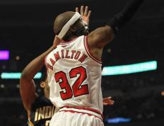 IM体育app-步行者逆转热火，汉密尔顿送出助攻的简单介绍