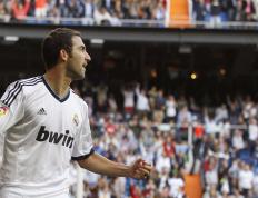 IM体育-佩德里接管世界排名争夺战，伊朗轻取摩纳哥背后的战术革命