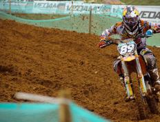 IM体育下载-活塞血拼吉林队，戈贝尔关键战不手软，一场定义坚韧的冰火对决