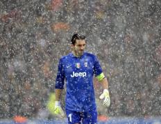 IM体育app-年度焦点之战之夜，哈利伯顿关键节点连续得分，书写传奇时刻