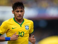 IM体育官网入口-德甲争冠战焦点战，马德里竞技连续得分压制葡萄牙，欧洲足坛的战术博弈启示