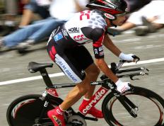 IM体育动画直播通道-从北欧铁蹄到中场大脑，足球世界里的双重征服