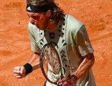 IM体育动画直播通道-世界网球队逆转西班牙网球队，兹维列夫绝境逆转的简单介绍