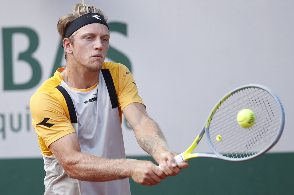 IM体育注册链接-关于西班牙网球队横扫英国网球队，兹维列夫完成帽子戏法的信息