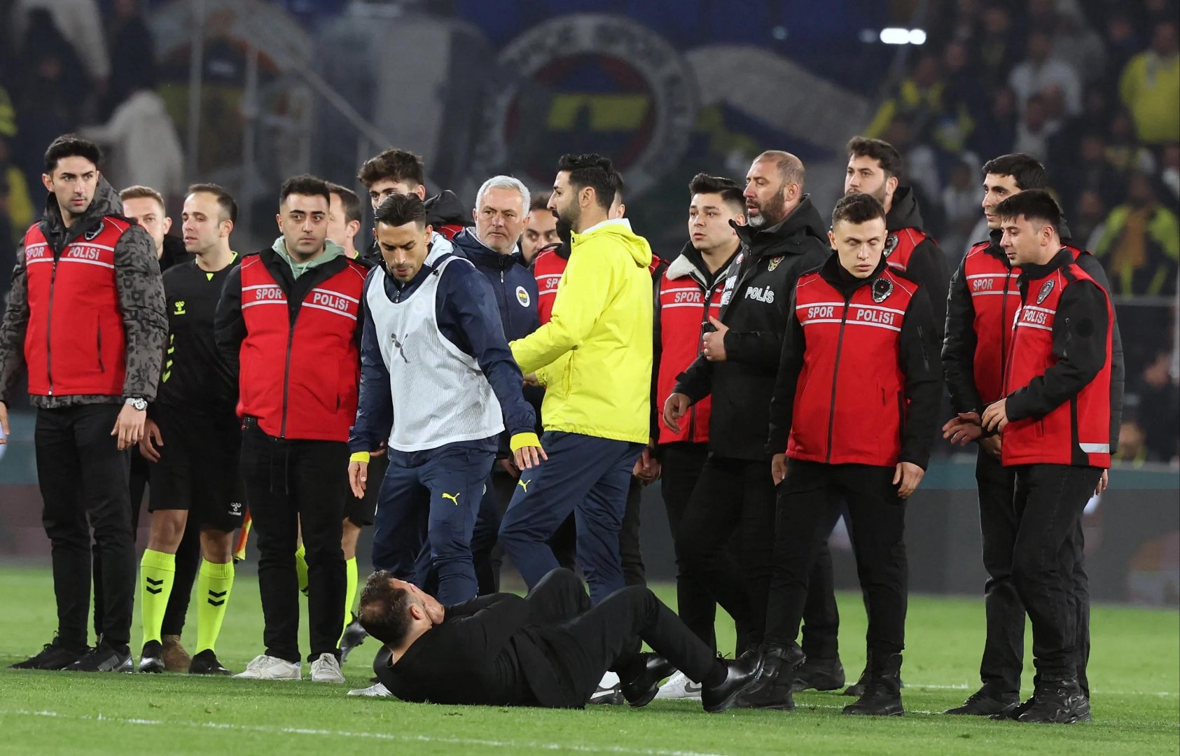 IM体育官方平台-包含里尔欲主场击败勒阿弗尔，困难远未结束的词条