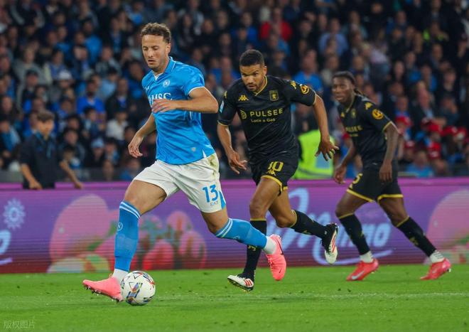 IM体育平台-热那亚队准备迎战亚特兰大的强力挑战