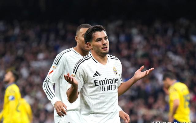 IM体育官方网站-皇家马德里实现惊险逆转，晋级八强