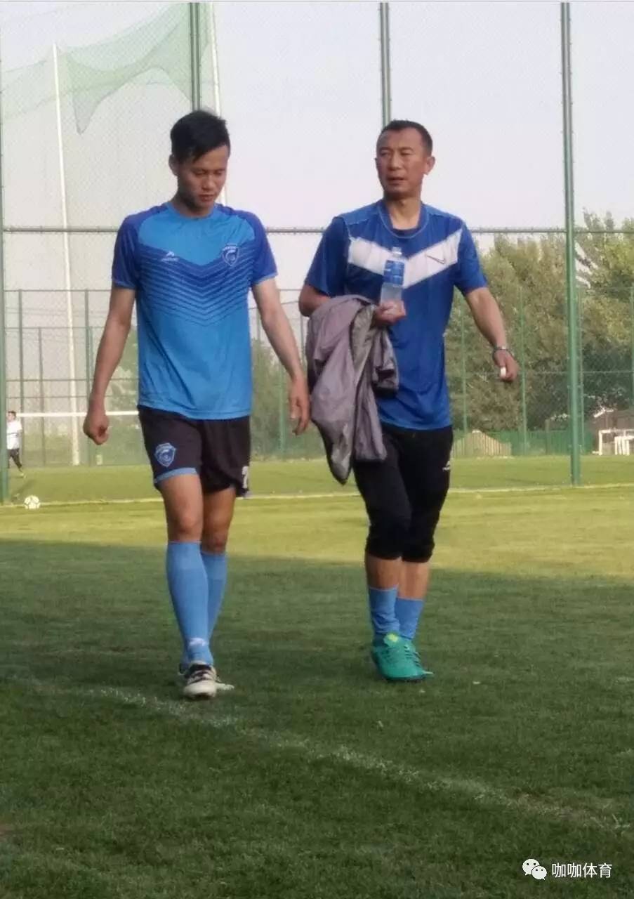 IM体育官方网站-卓尔运动员合作默契,实现连胜