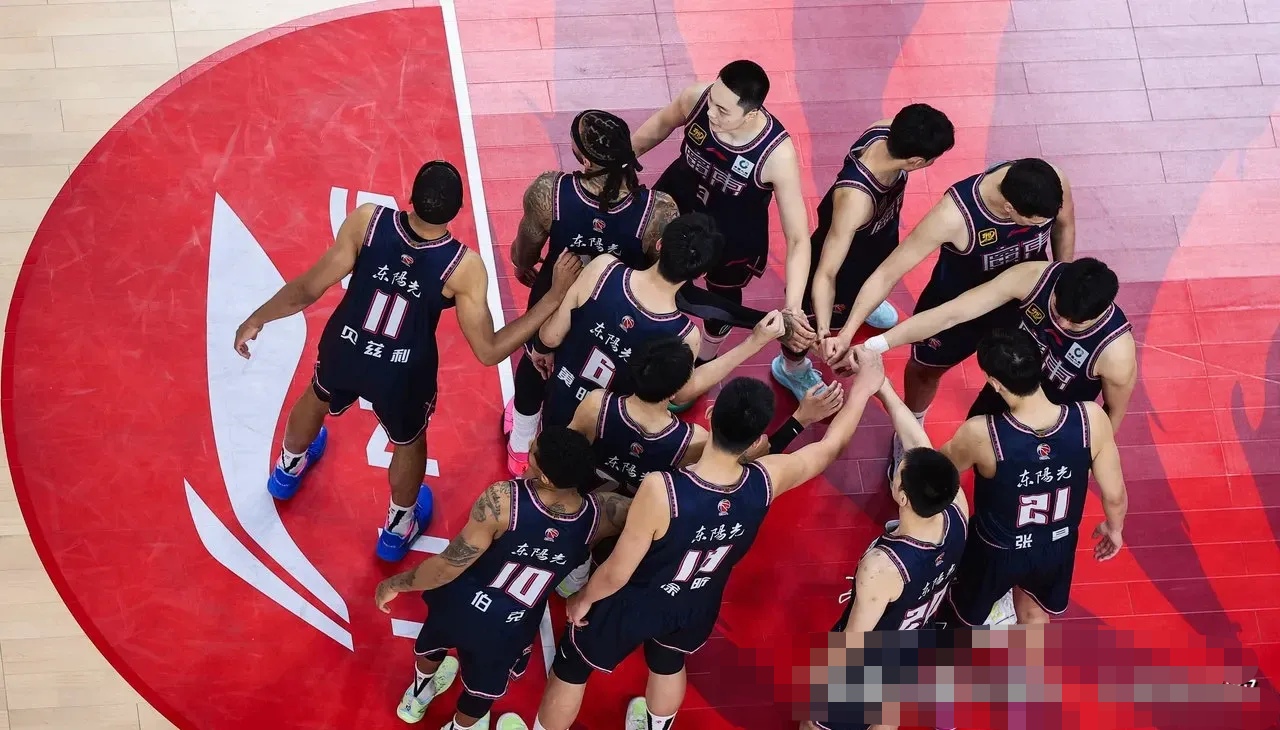 IM体育官网-篮球全明星赛现场火爆，球迷热情高涨观战的简单介绍