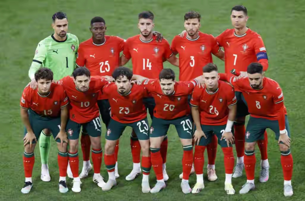 IM体育社区互动入口-关于欧洲足球巨星齐聚，燃起球迷热情的信息