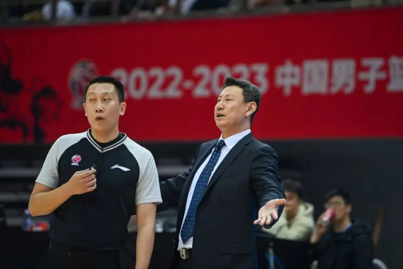 IM体育下载-上海上演逆转好戏，成功晋级