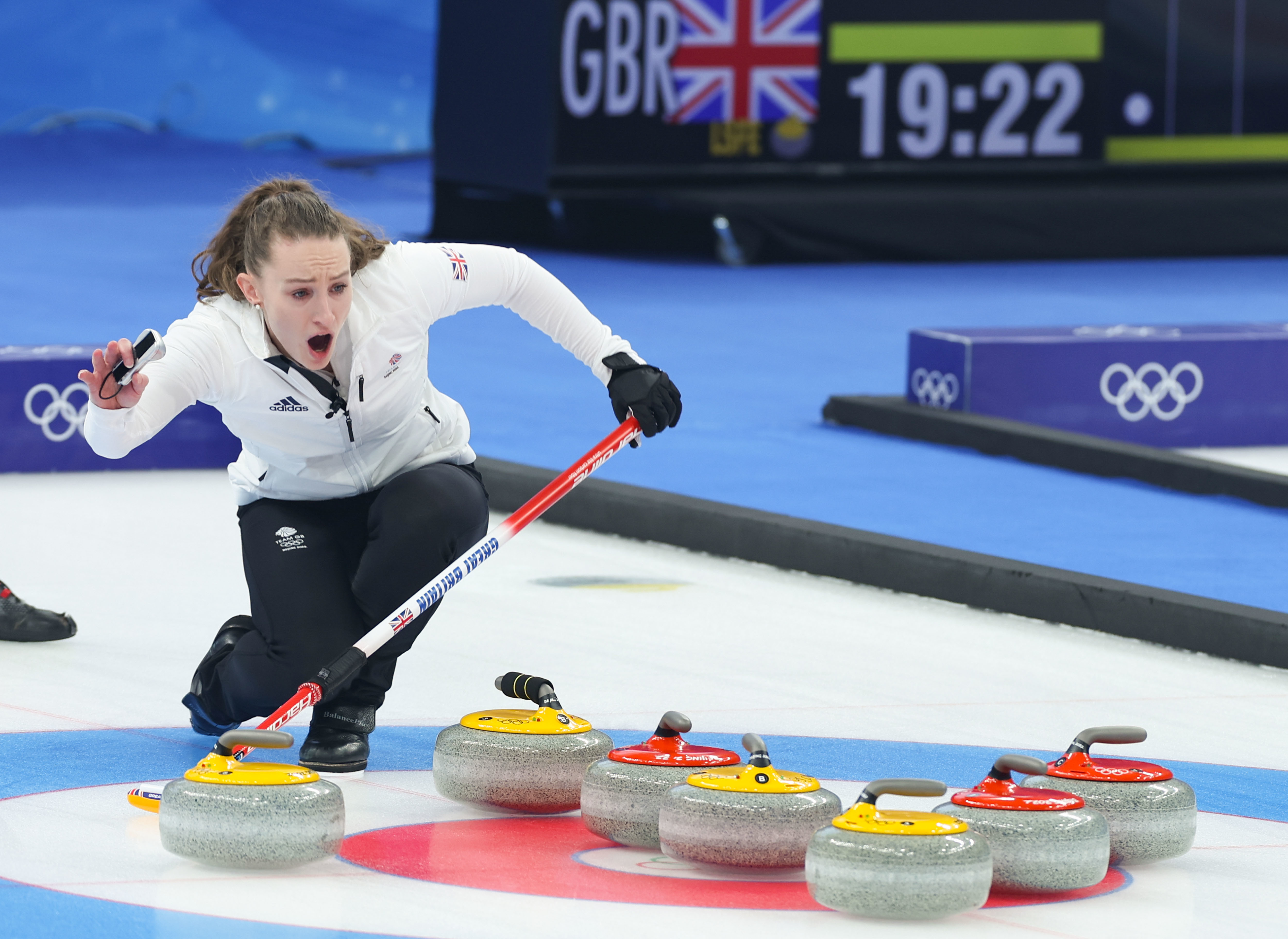 IM体育网页版登录入口-瑞典选手在冰壶项目中夺得金牌