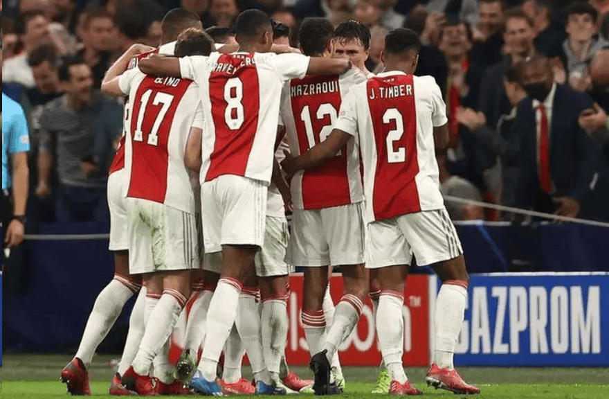 IM体育官方网站-阿贾克斯轻取对手,领跑荷甲积分榜