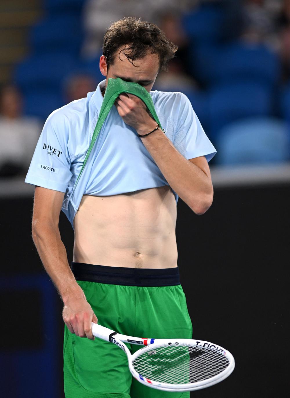 IM体育-澳网完胜年终总决赛，梅德韦杰夫扛起全队